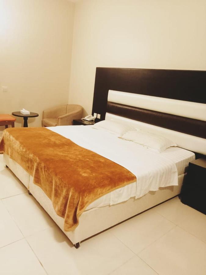 Aliqbal Hotel Al Khobar Esterno foto
